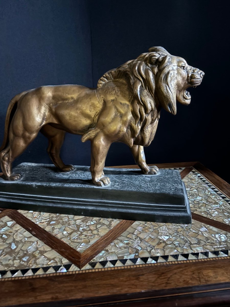 Sculpture Lion Barye