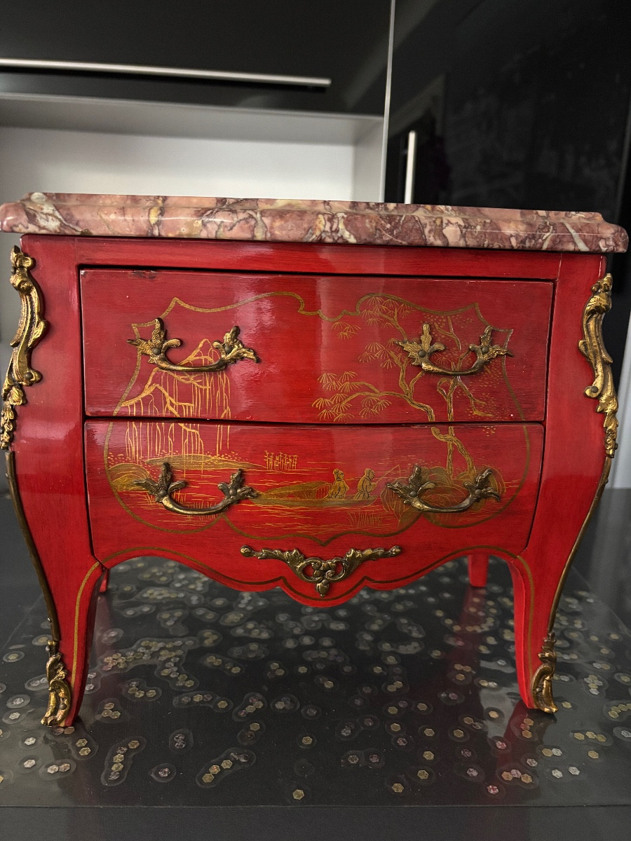 Red Lacquer Master's Chest Of Drawers With Japanese Decor 