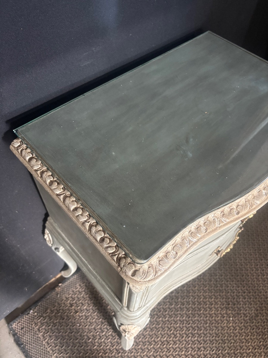 Pair Of Louis XV Style Lacquered Bedside Tables -photo-3