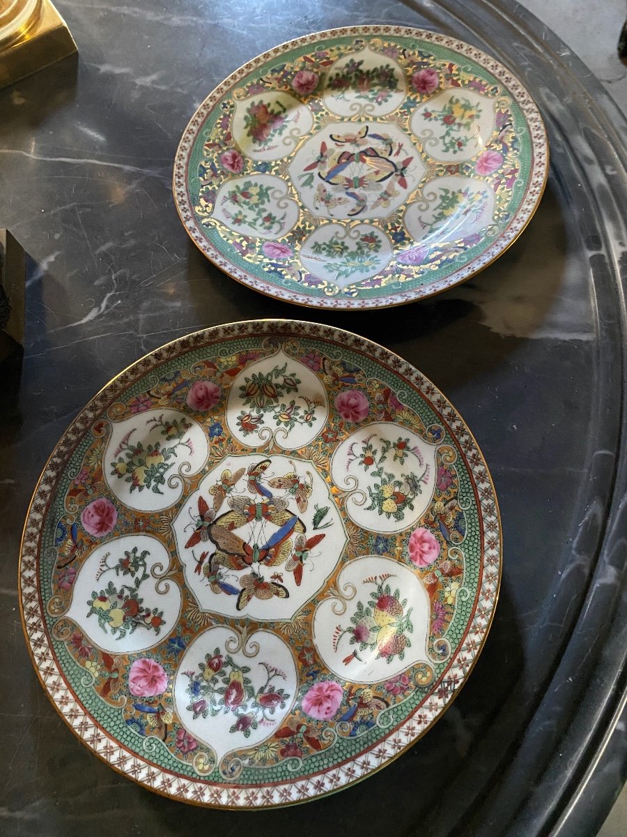 Pair Chinese Plates