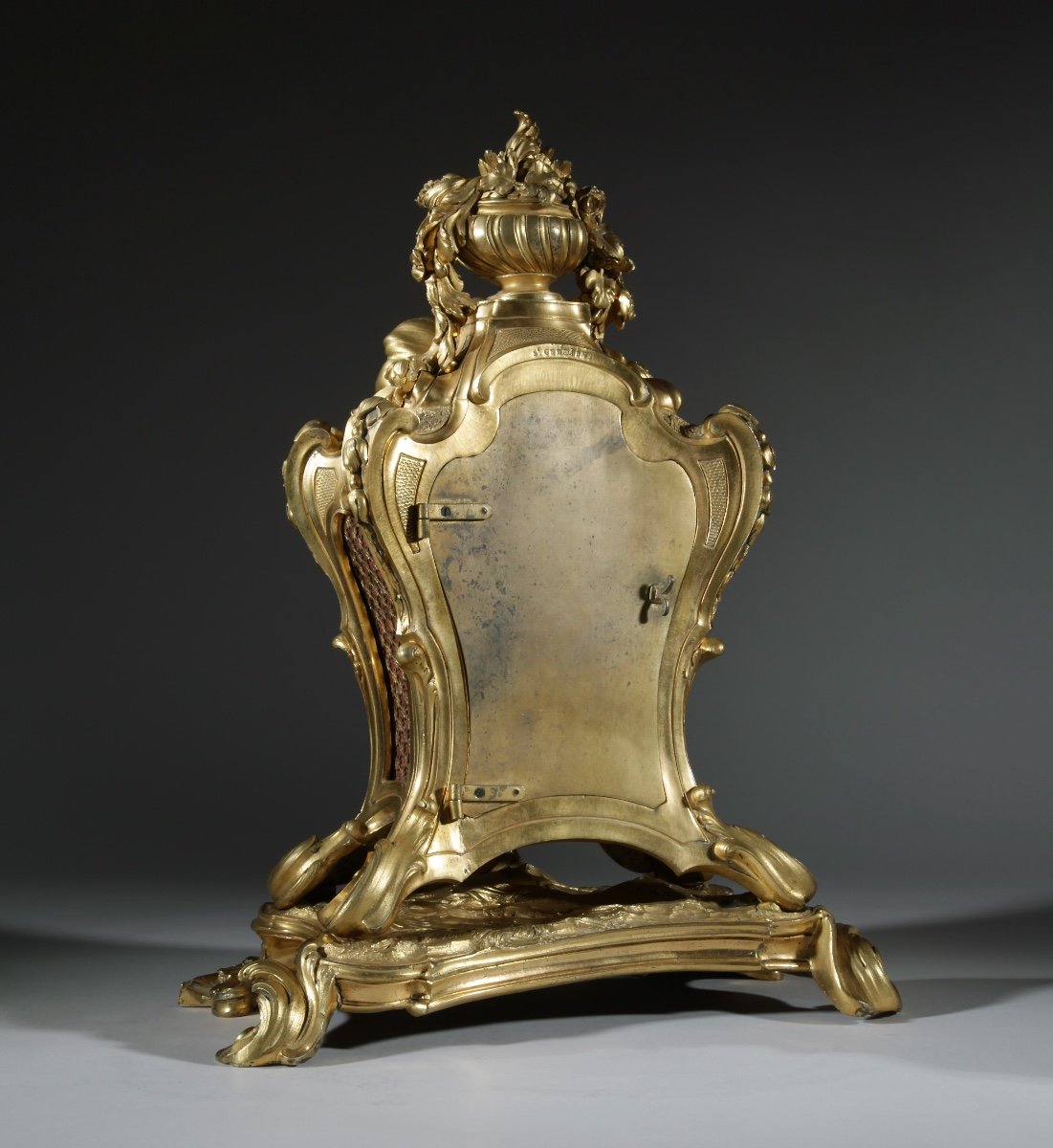 St. Germain Very Elegant And Important French Louis Quinze Clock, Circa 1750-photo-4