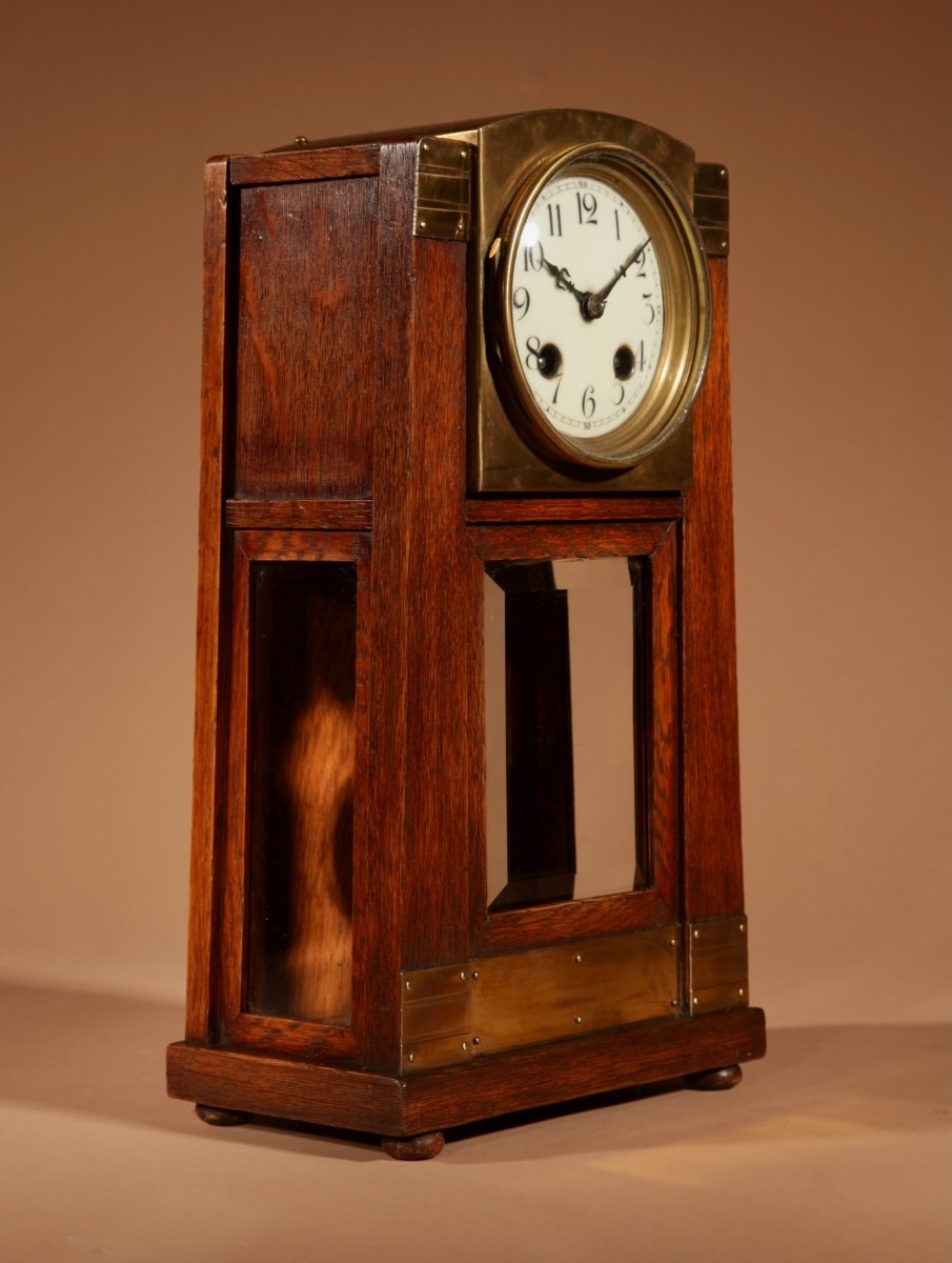 Gustav Serrurier-bovy (1858-1910) Une Rare Garniture d'Horloge En Chêne Et Laiton, Vers 1900-10-photo-4