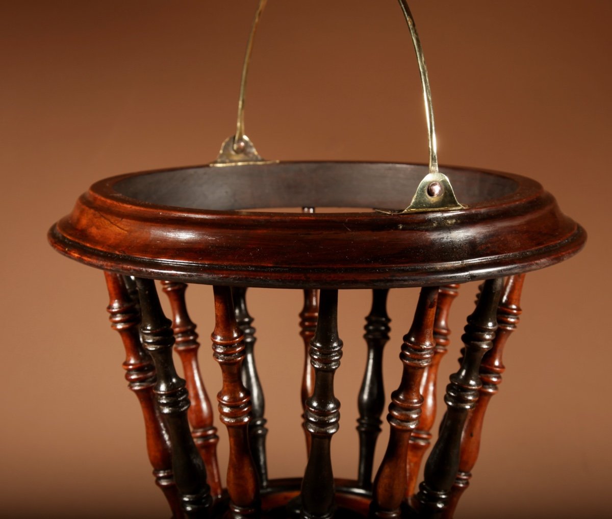 A Beautiful Walnut And Ebonised Tea Stove Bucket/planter/peat Bucket Planter.-photo-2