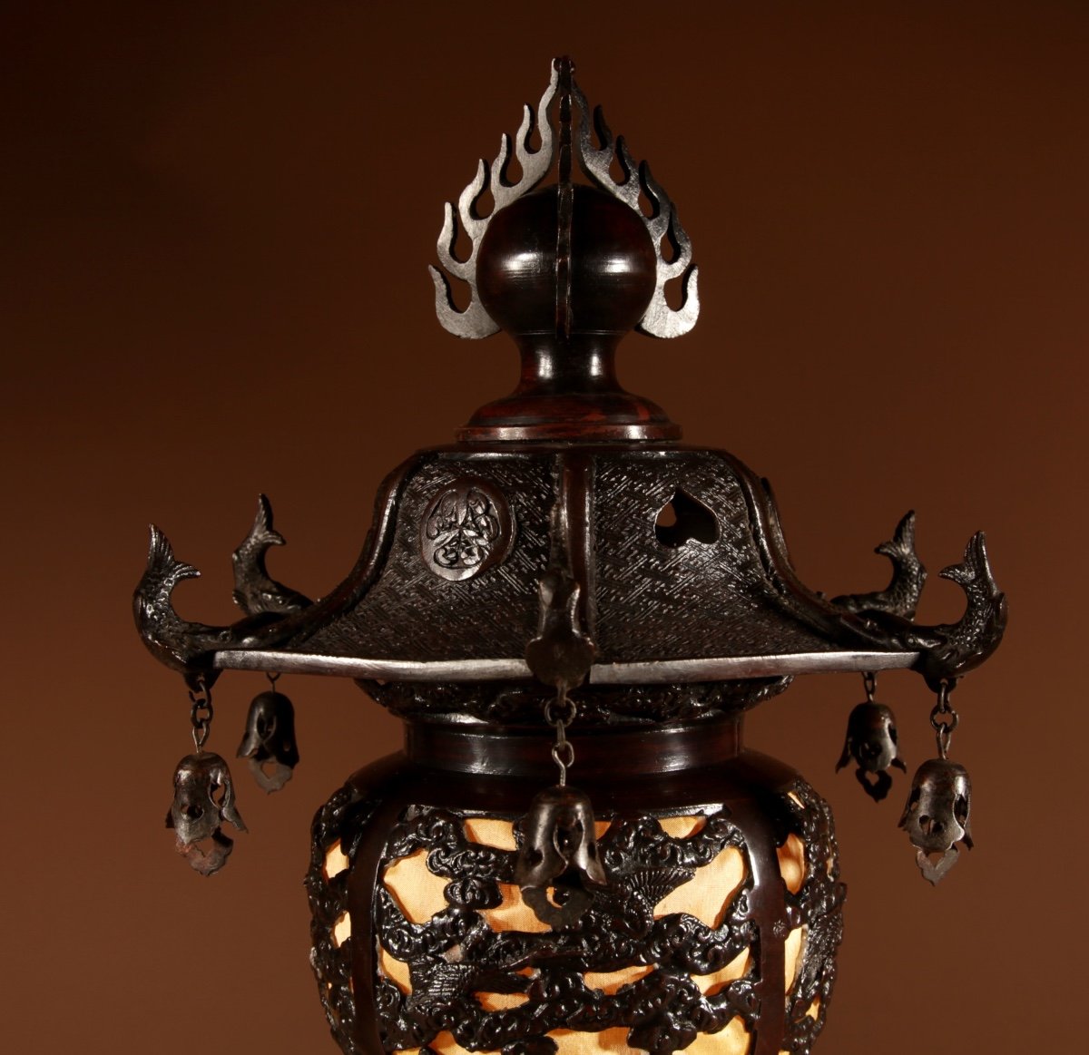 Une Lampe De Table Lanterne Japonaise En Bronze Rare Et Très Décorative-photo-7