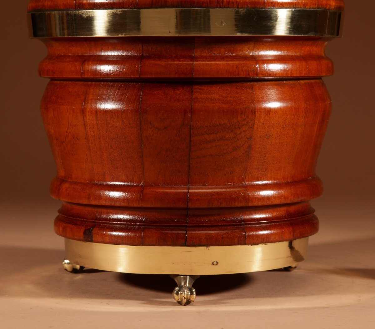 A Very Decorative Dutch Planter/planter In Mahogany/walnut.-photo-2