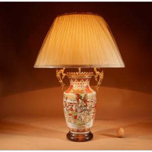 Impressionnante Lampe De Table Japonaise Satsuma.