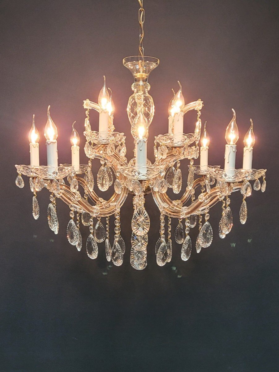 ​maria-theresia Chandelier Restored With 12 Light Points.