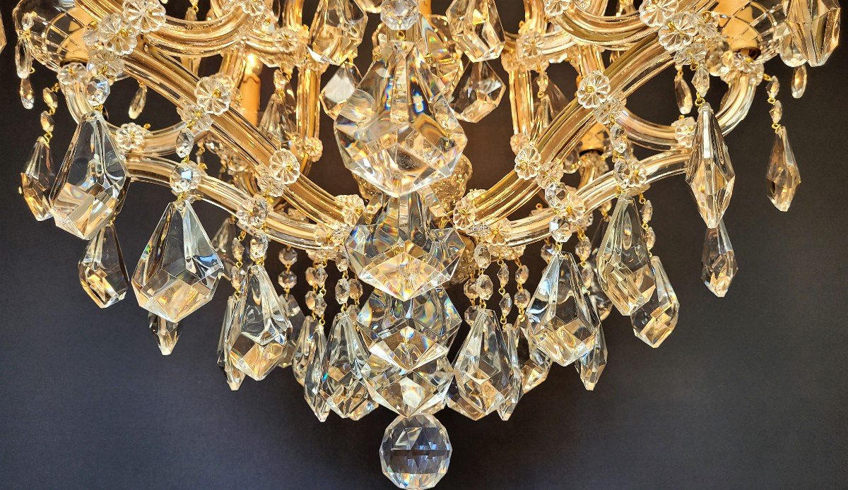 Maria-theresia Chandelier With 13 Light Points.-photo-4