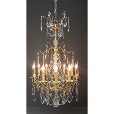 French Chandelier With 9 Light Points.