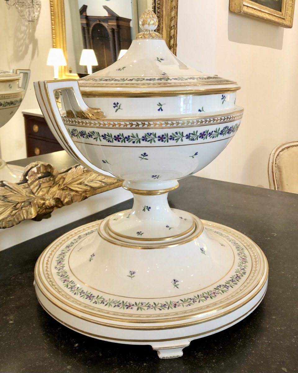 Grande Soupière Sur Piédestal De La Manufacture Royale De Porcelaine De Vienne.-photo-2