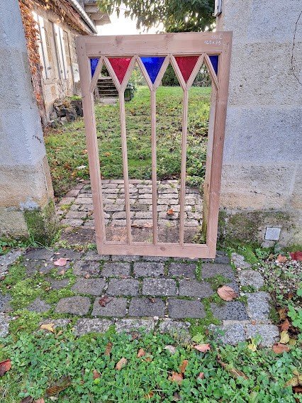 Fenêtre Avec Carreaux Colorés 