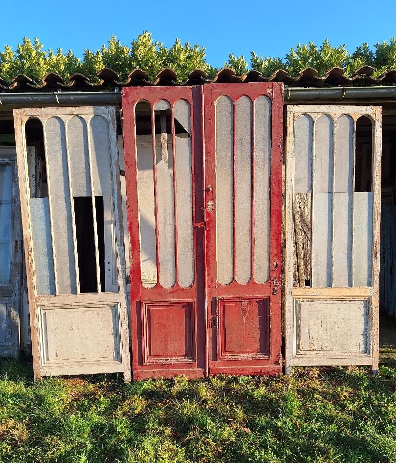 Two Bordeaux Doors Loft Workshop Orangery Deco Facade Shop Store-photo-4