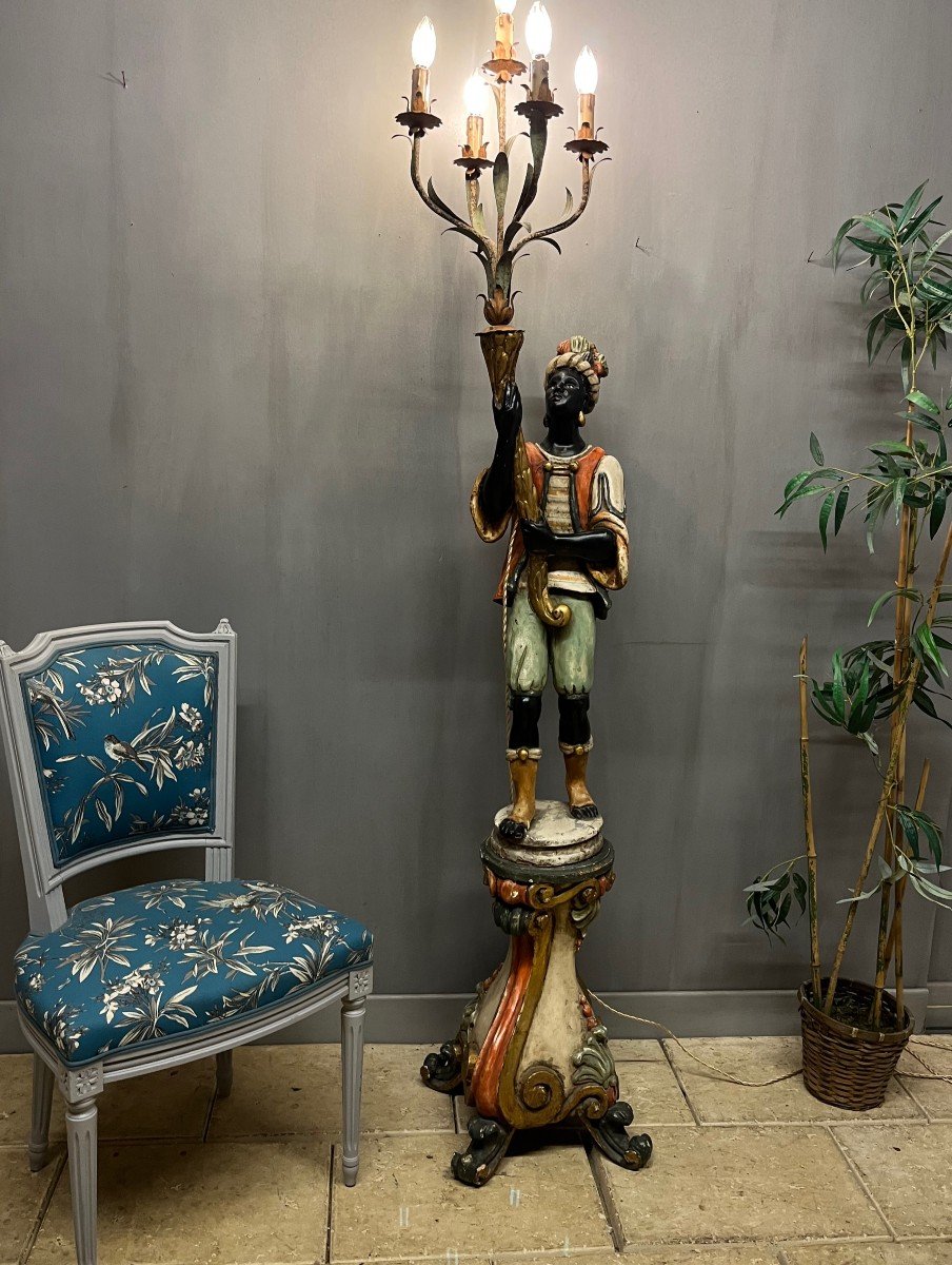 Nubien Porte Torchère En Bois Polychrome  Italien  Lampadaire 