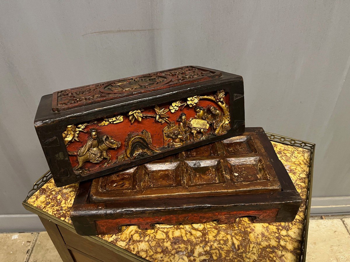 Chanab, Red Lacquered Wooden Altar Box With Gilding Base And Lid -photo-3