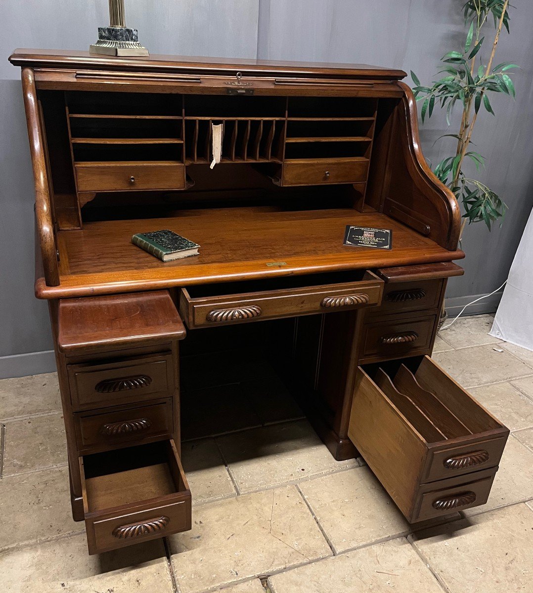 American Desk In Blond Mahogany With Cylinder -photo-1