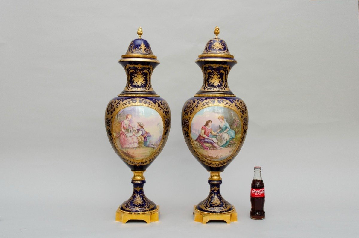 Large Pair Of Baluster Vases Mounted On Bronze, Sèvres Style, Signed Carelle, 19th Century -photo-2