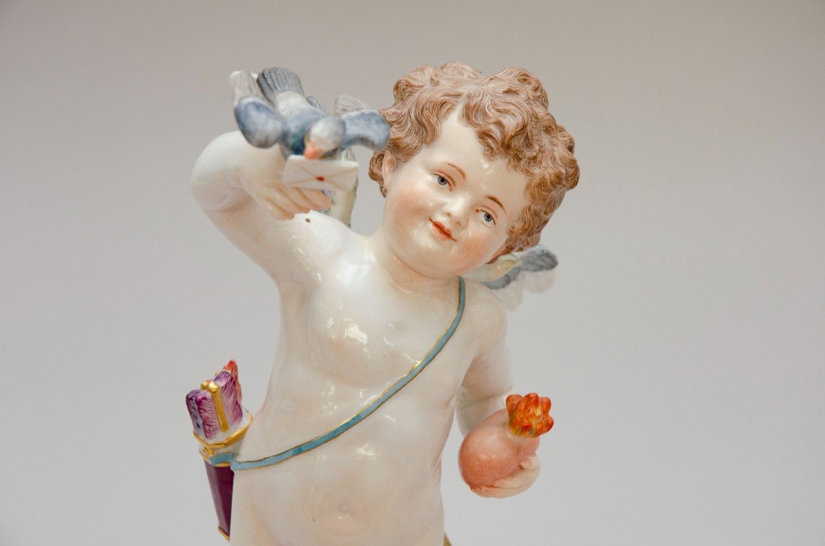 Grand "cupidon Envoyant Une Lettre d'Amour", Porcelaine De Meissen, 19e Siècle-photo-2