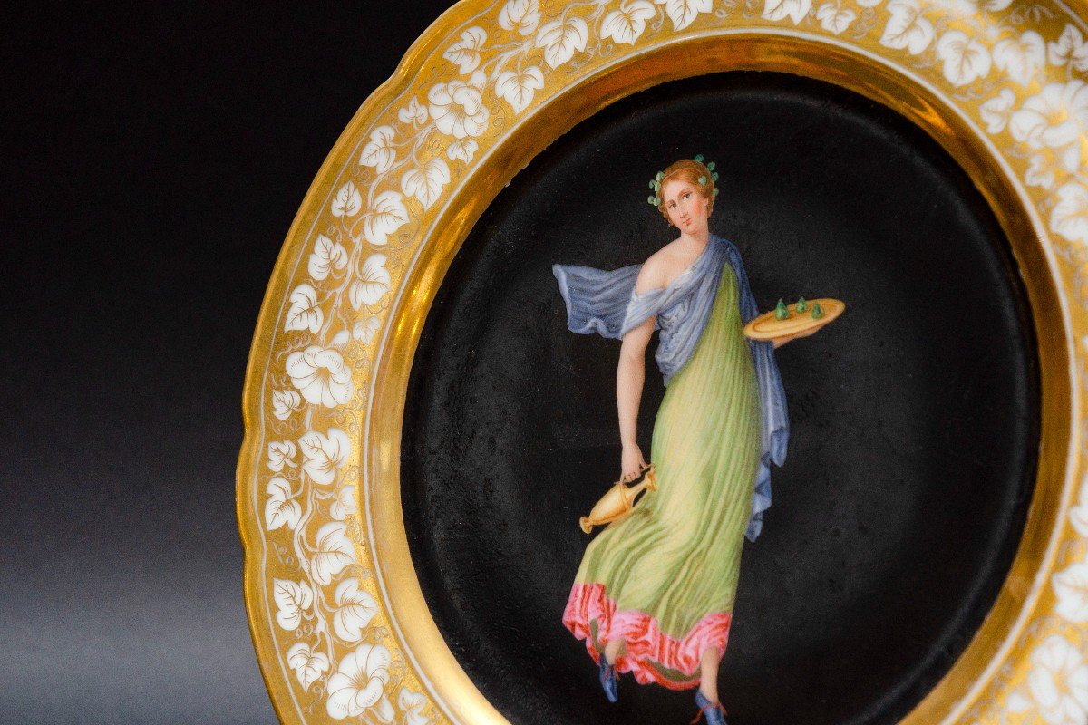 "pompeian Woman" Porcelain Plate, Paris 19th Century-photo-1