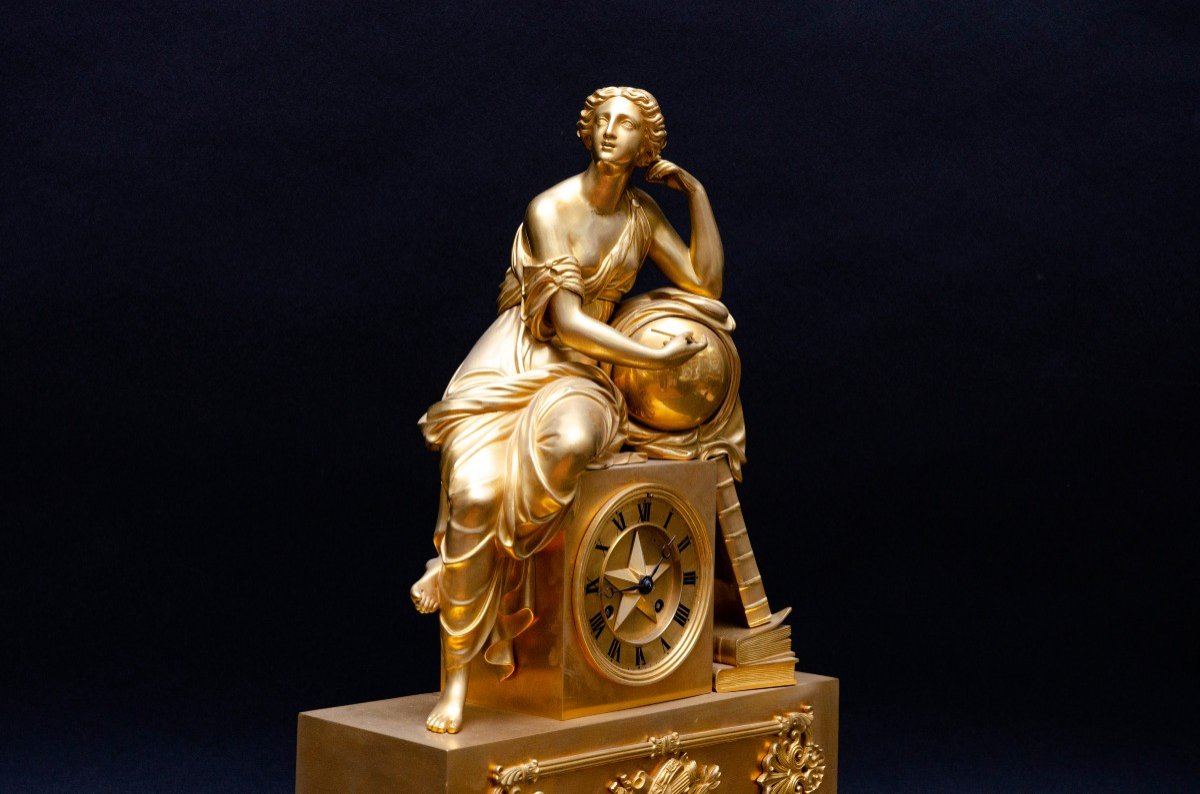 « Uranie, muse de l'Astronomie » Pendule En Bronze Doré, Paris, Vers 1830-photo-5