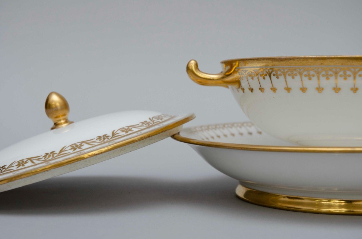Covered Bouillon With Saucer, Sèvres Porcelain, White And Gold, 19th Century-photo-1