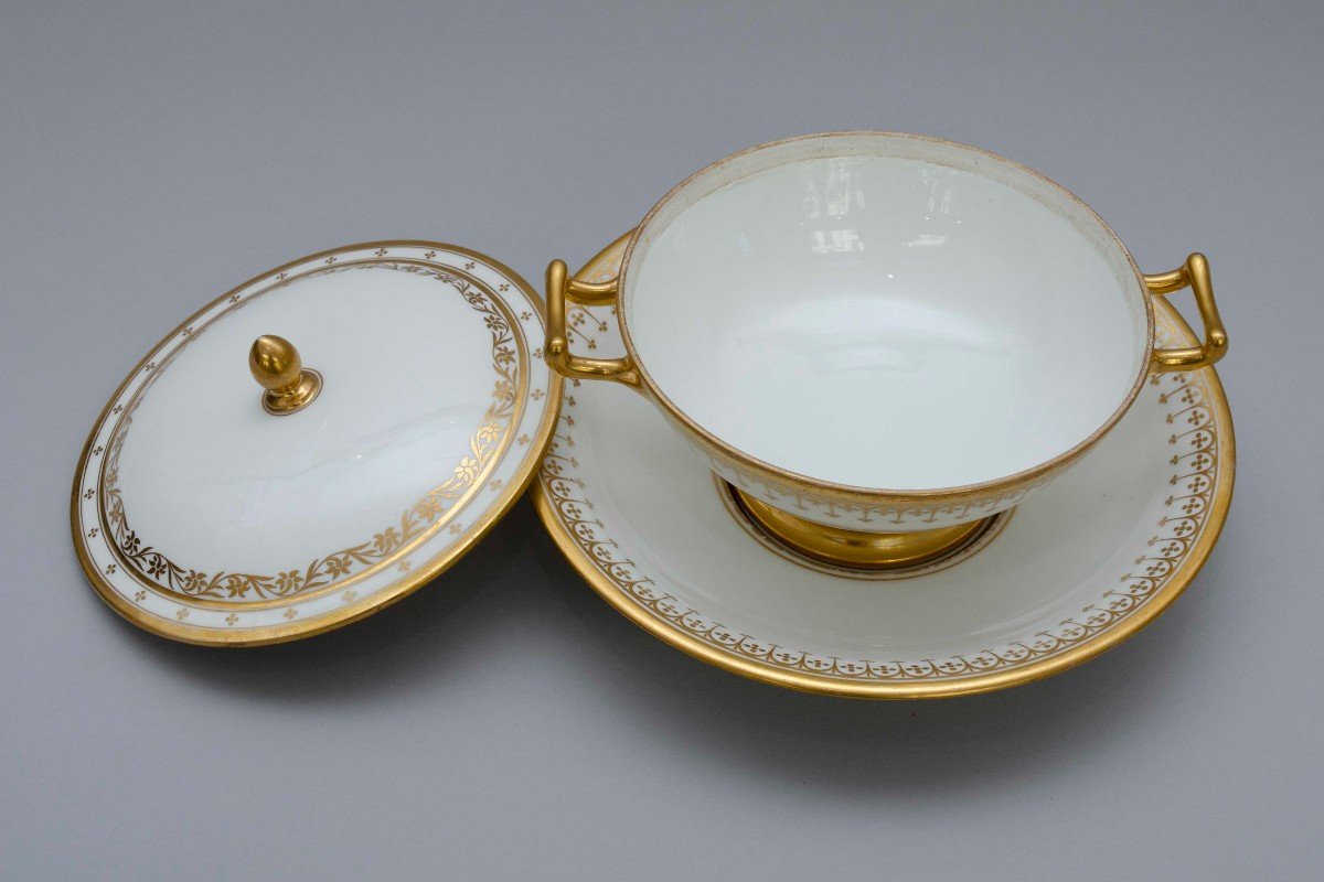 Covered Bouillon With Saucer, Sèvres Porcelain, White And Gold, 19th Century-photo-2