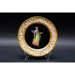 "pompeian Woman" Porcelain Plate, Paris 19th Century