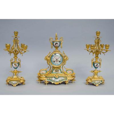 Garniture En Bronze Doré Et Porcelaine De Sèvres, Horloge Et Chandeliers, Napoléon III, France