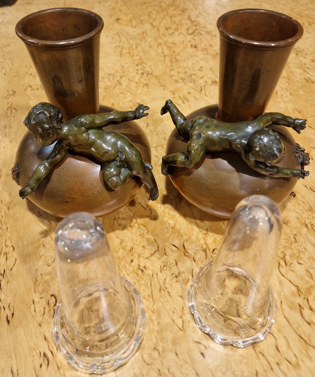 Pair Of Bronze Soliflores Attributed To Ernest Barrias With Their Crystal Vases -photo-4