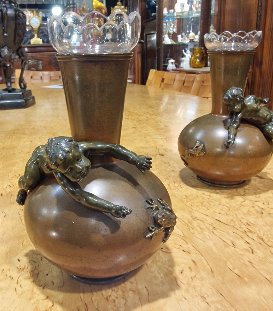 Pair Of Bronze Soliflores Attributed To Ernest Barrias With Their Crystal Vases -photo-5