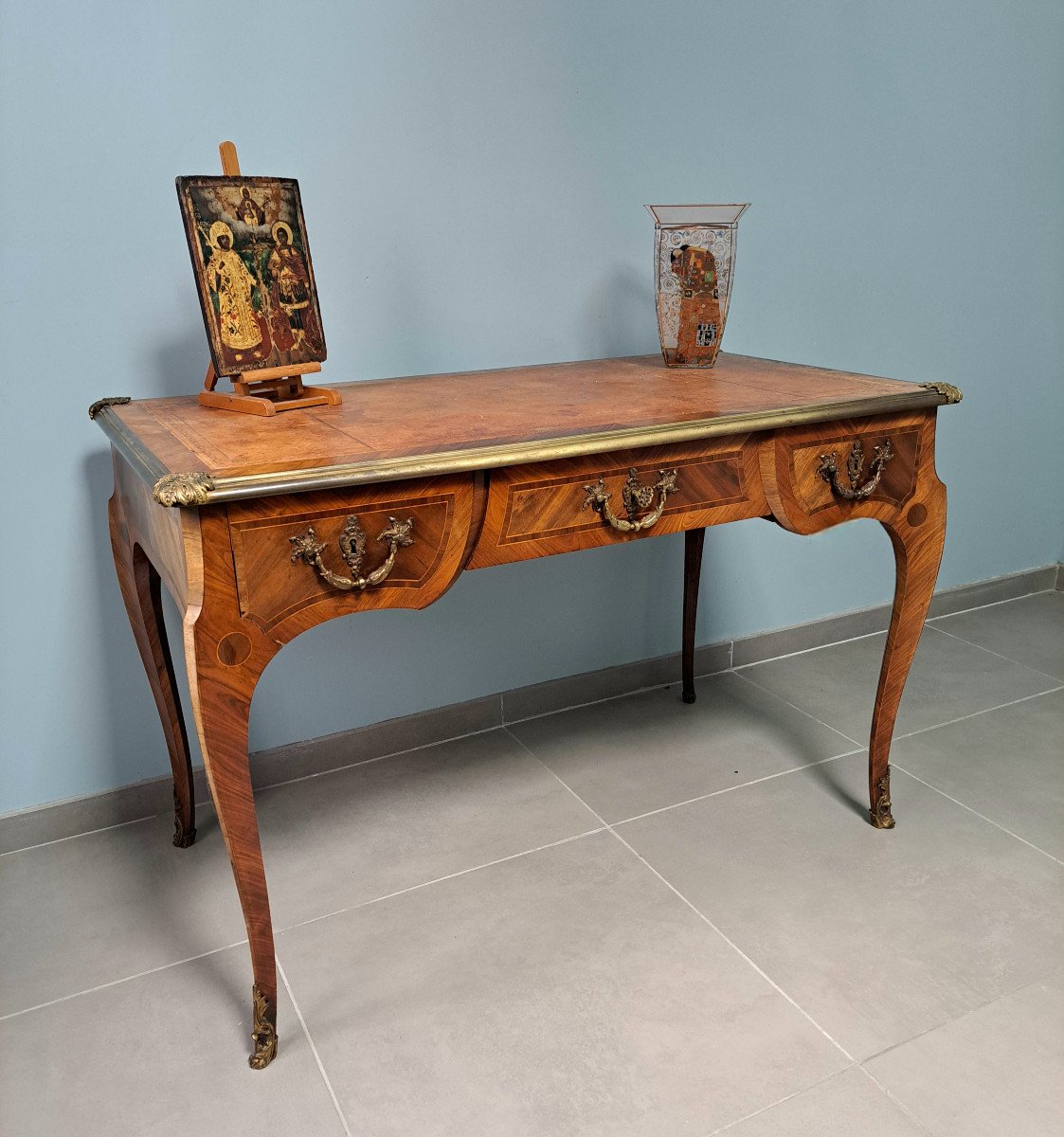 Louis XV  / Régency Style Flat Desk