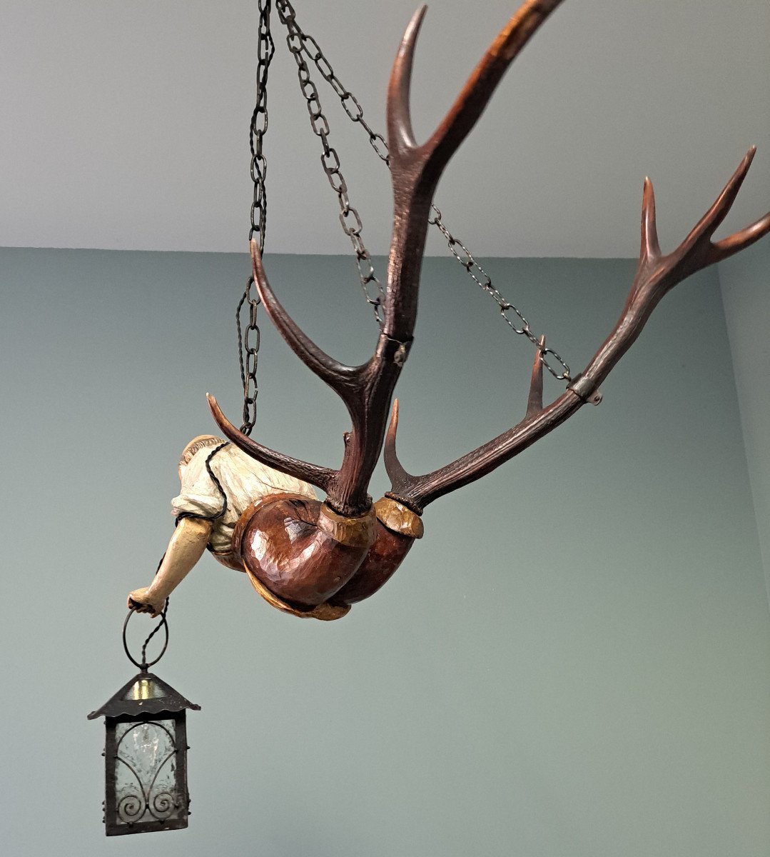 Cellar Master / Tavern Master Chandelier In Polychrome Carved Wood And Deer Antlers.-photo-2