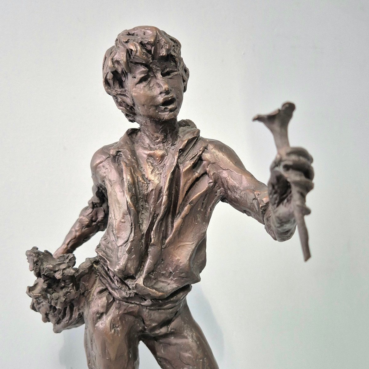 Le Vendeur De Fleurs: Bronze De Augusto Murer.-photo-3