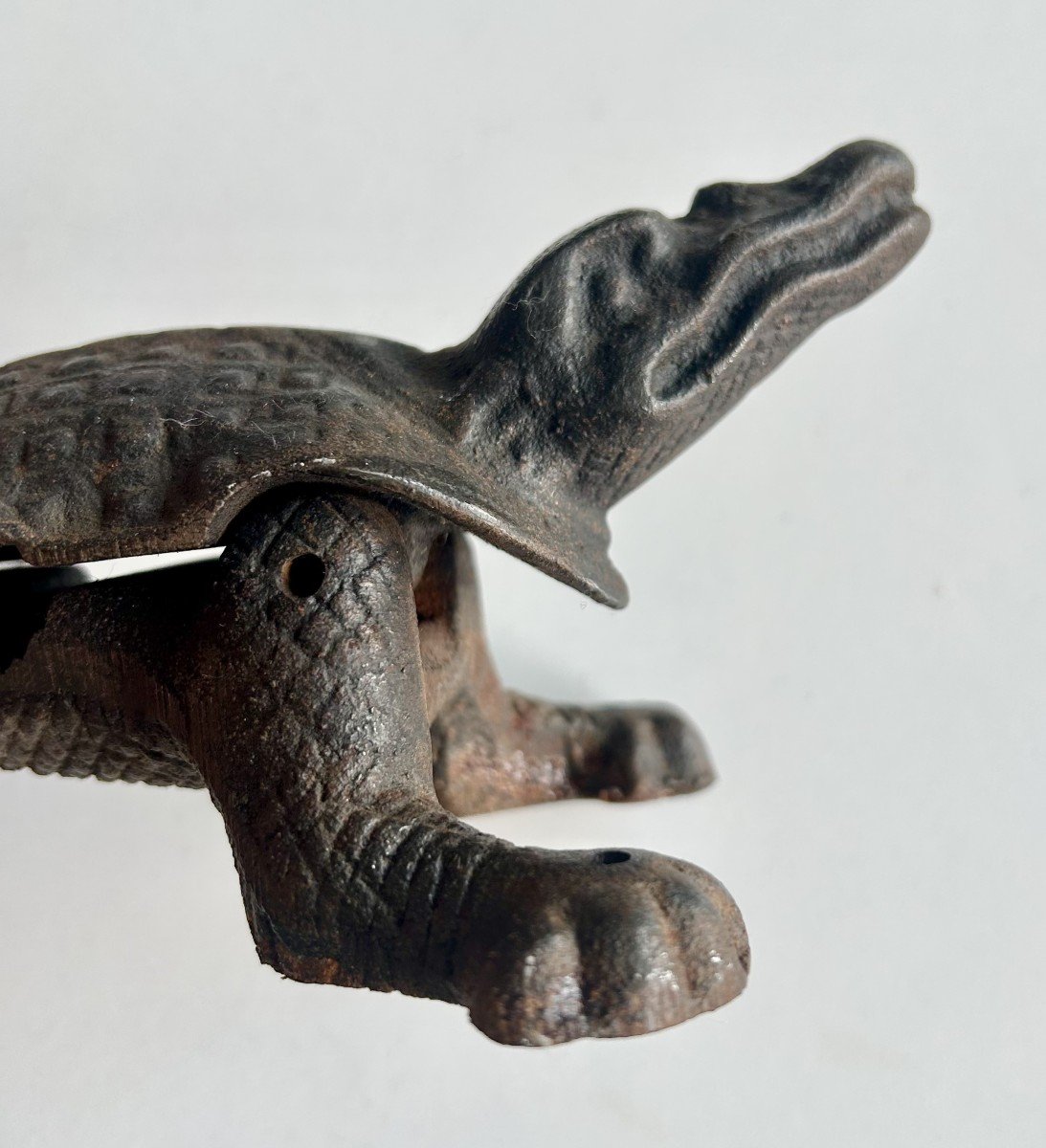 Mache Apothecary Stopper 19th With Crocodile