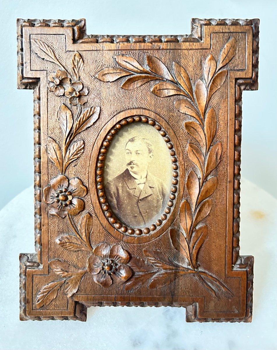 Pair Of Carved Walnut Wood Frames-photo-4