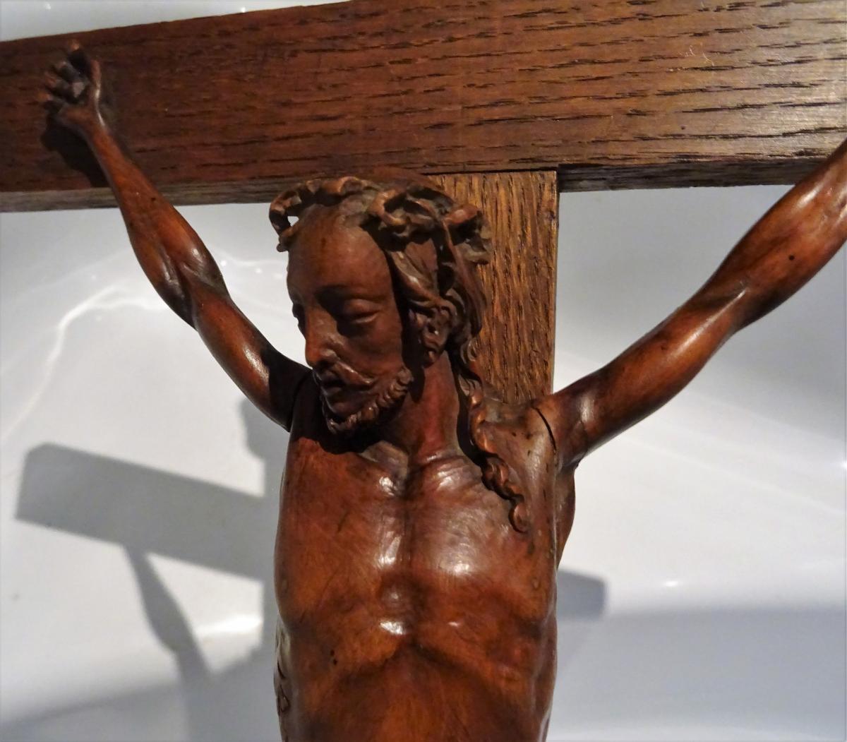 Grand Christ Carved Walnut Late 19th-photo-4