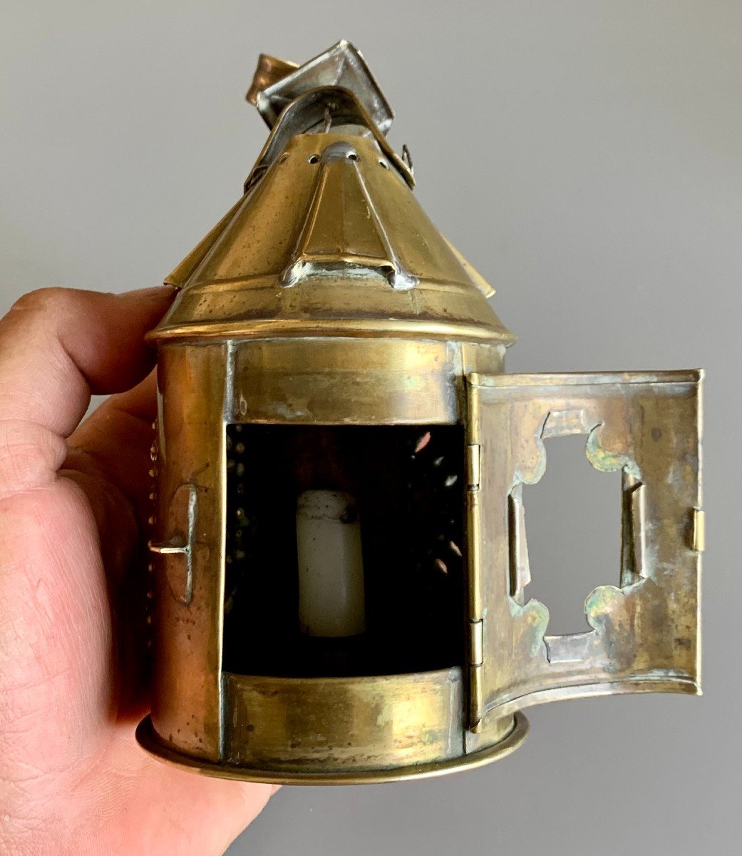 Very Small Processional Candle Lantern In Openwork Brass 19th-photo-4