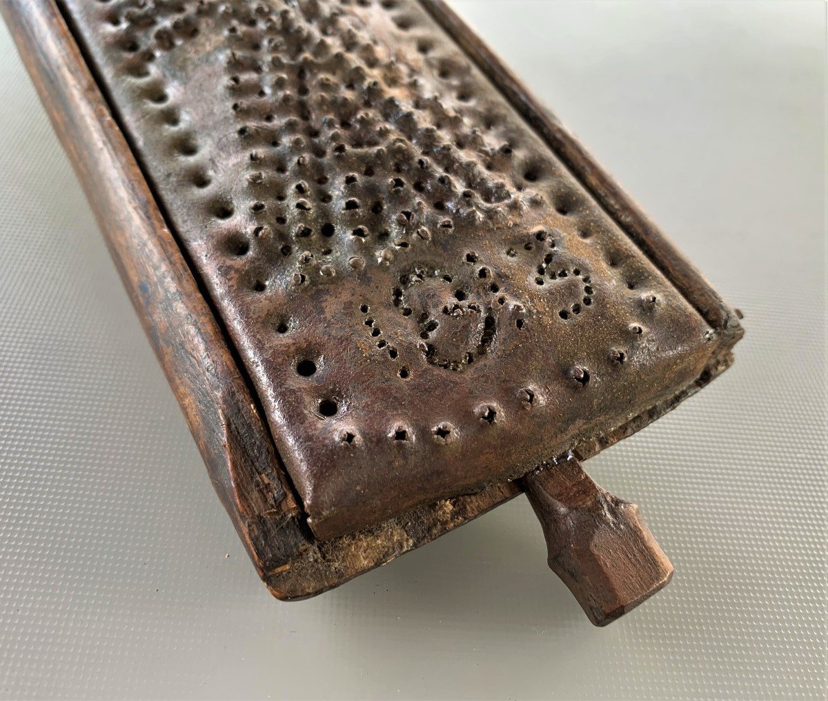 Tobacco Grater With Erotic Character Dated 1813-photo-5