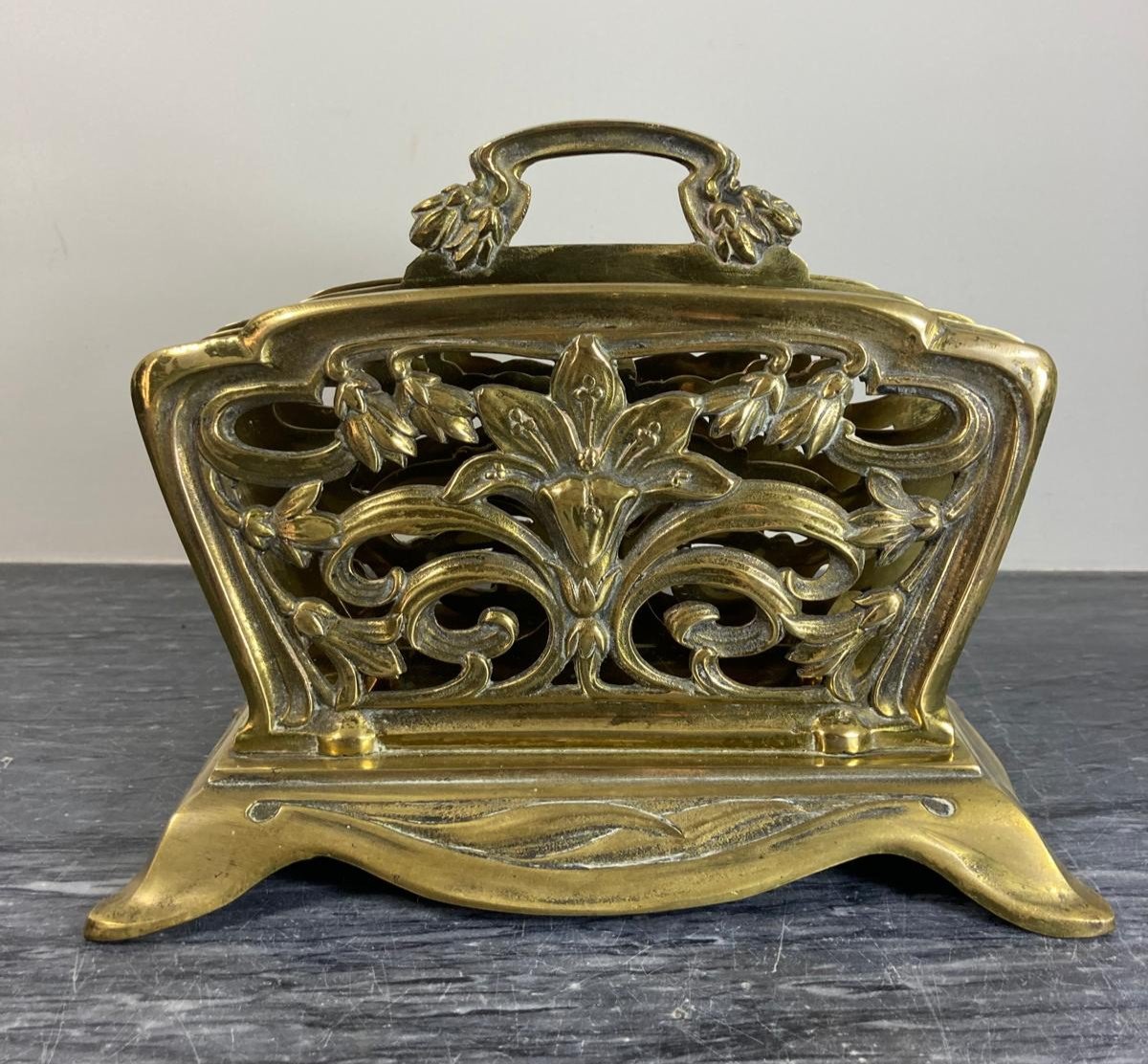 Art Nouveau, Mail Holder