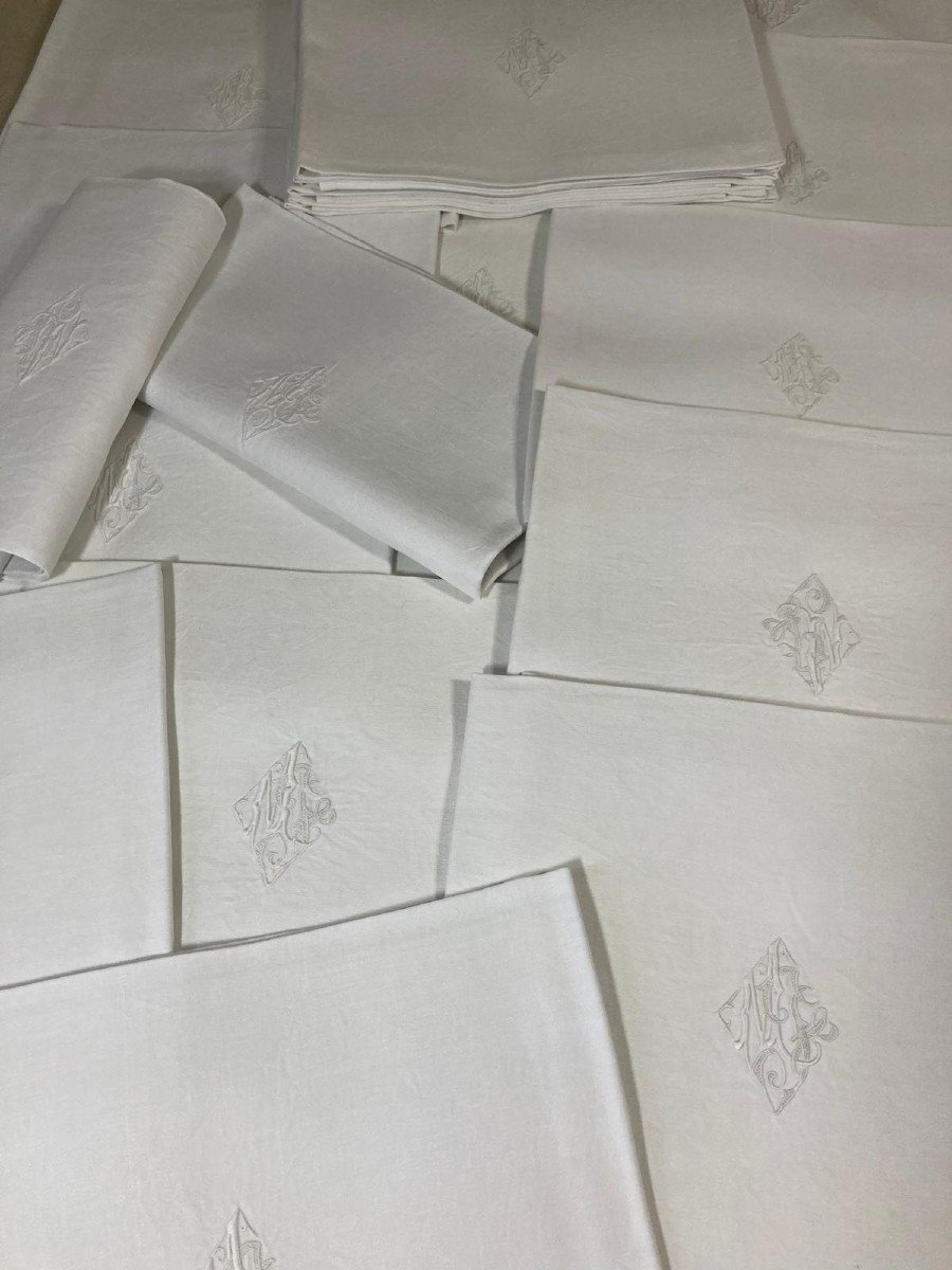 Suite De 24 Serviettes Monogrammées  