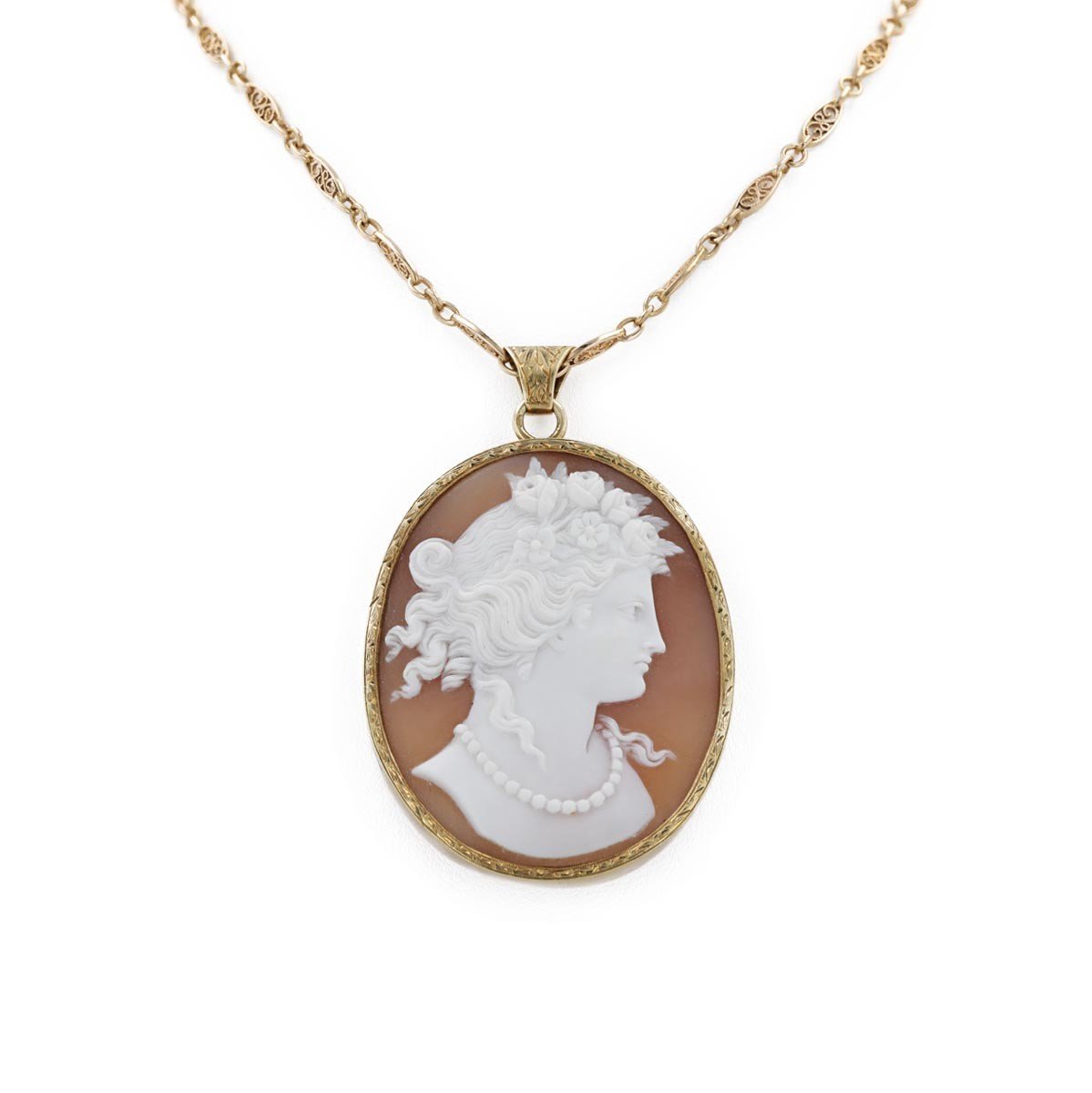 Women's Cameo Pendant