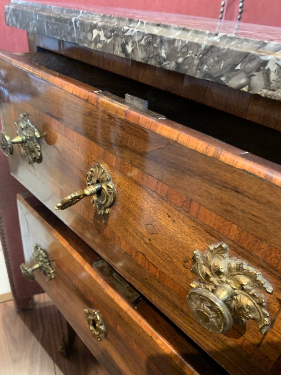 18th Century Chest Of Drawers -photo-4