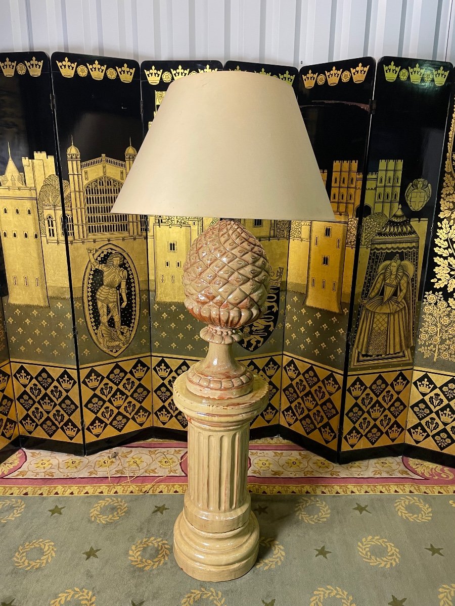 Pineapple Lamp In Terracotta On A Fluted Column-photo-3