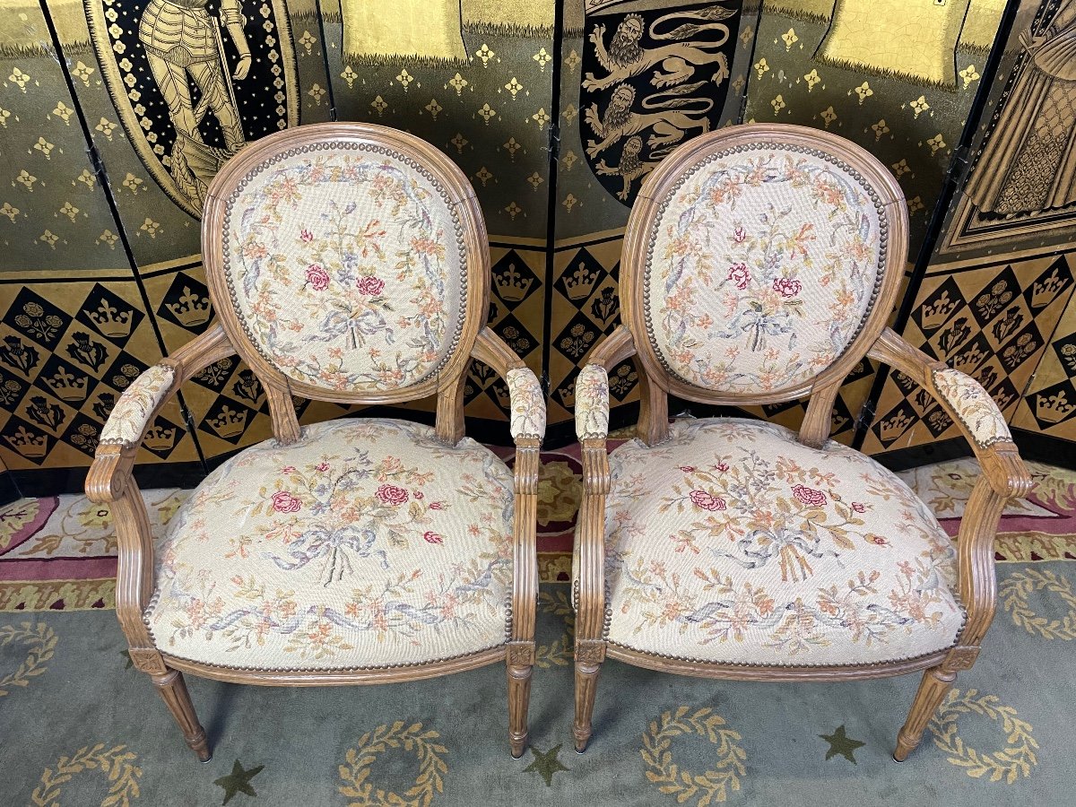 Pair Of Louis XVI Cabriolet Armchairs-photo-2