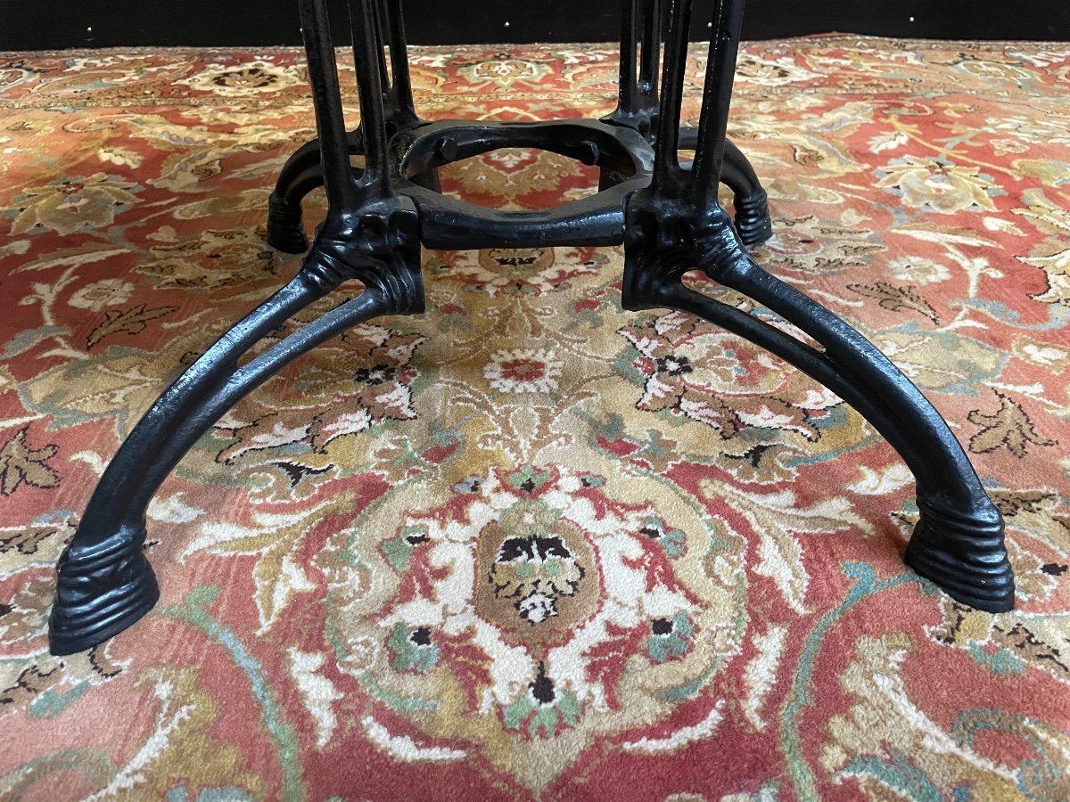 Round Bistro Table In Cast Iron And Marble -photo-3