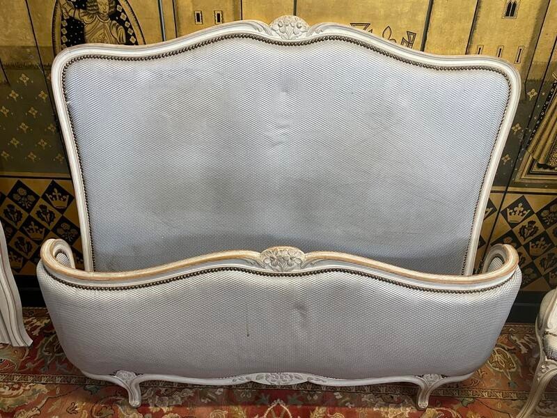 Lit Corbeille De Style Louis XV Et Son Fauteuil Louis XV Peint -photo-3