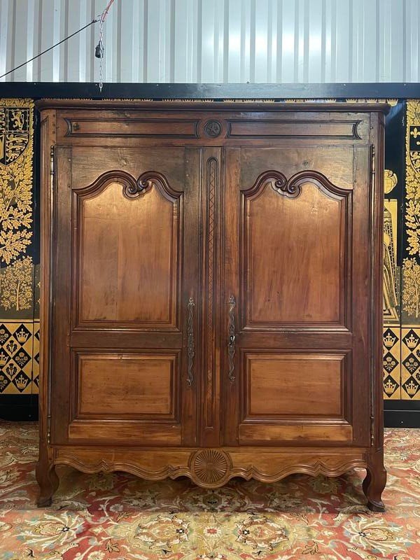 Louis XV Period Bassette Wardrobe