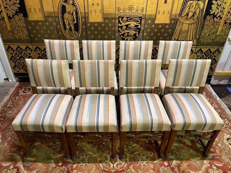 Set Of 8 Renaissance Style Oak Chairs-photo-2