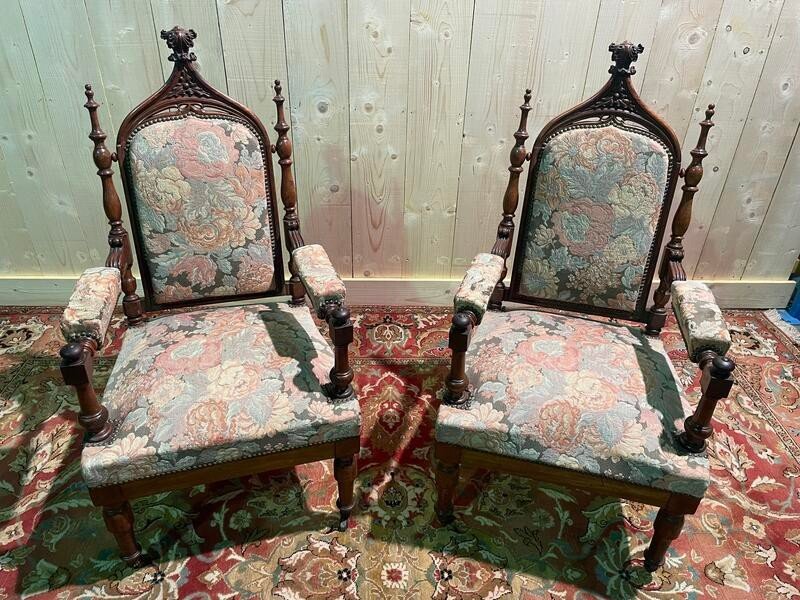 Pair Of Gothic Style Armchairs -photo-2