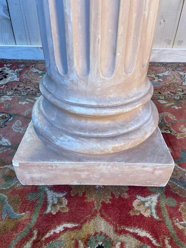 Plaster Corinthian Presentation Stand Or Column -photo-1