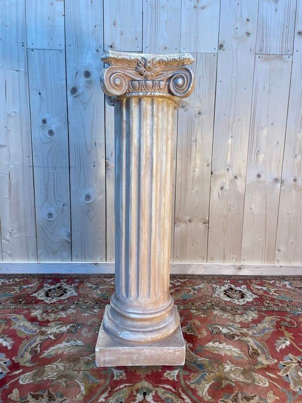 Plaster Corinthian Presentation Stand Or Column 